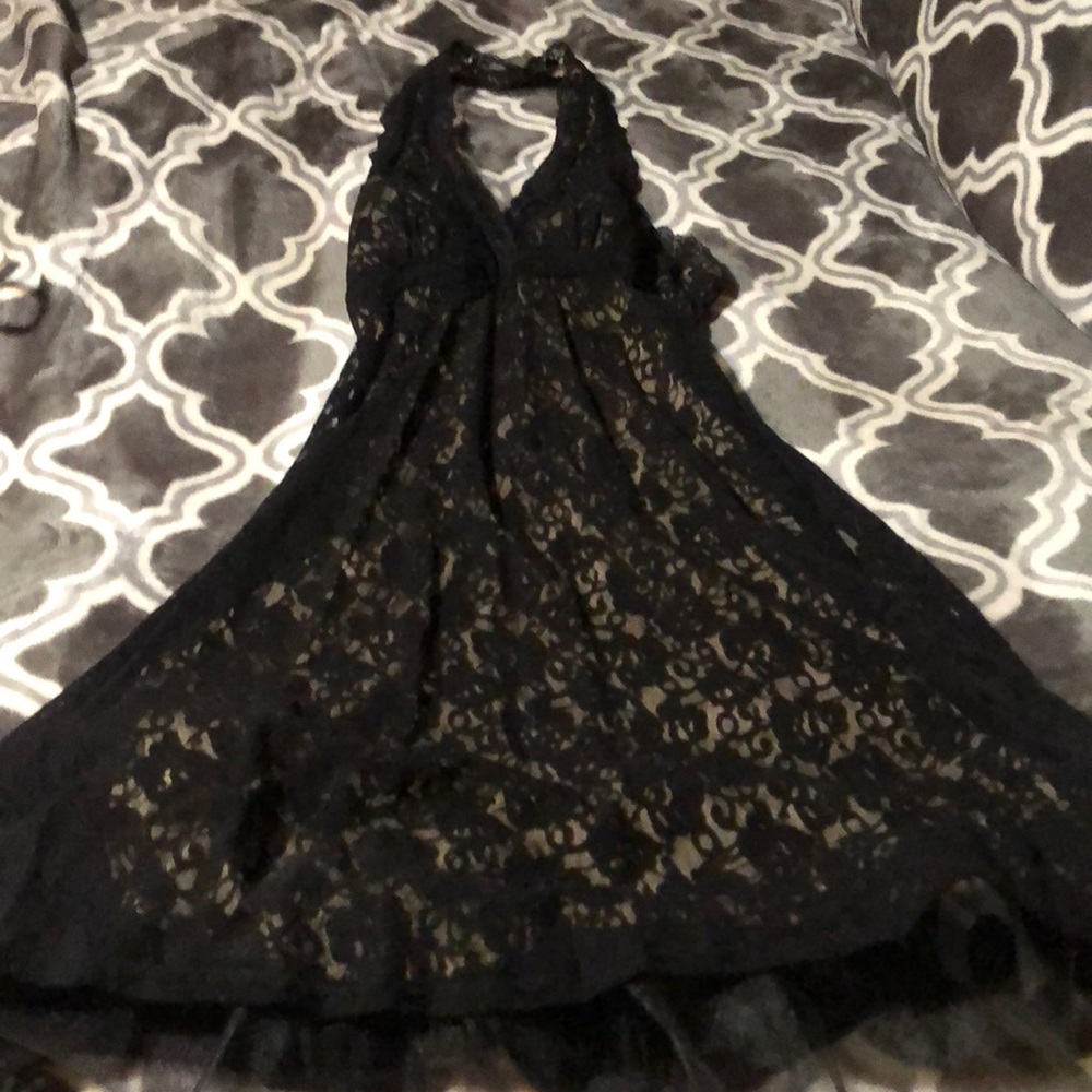 Lace over tan